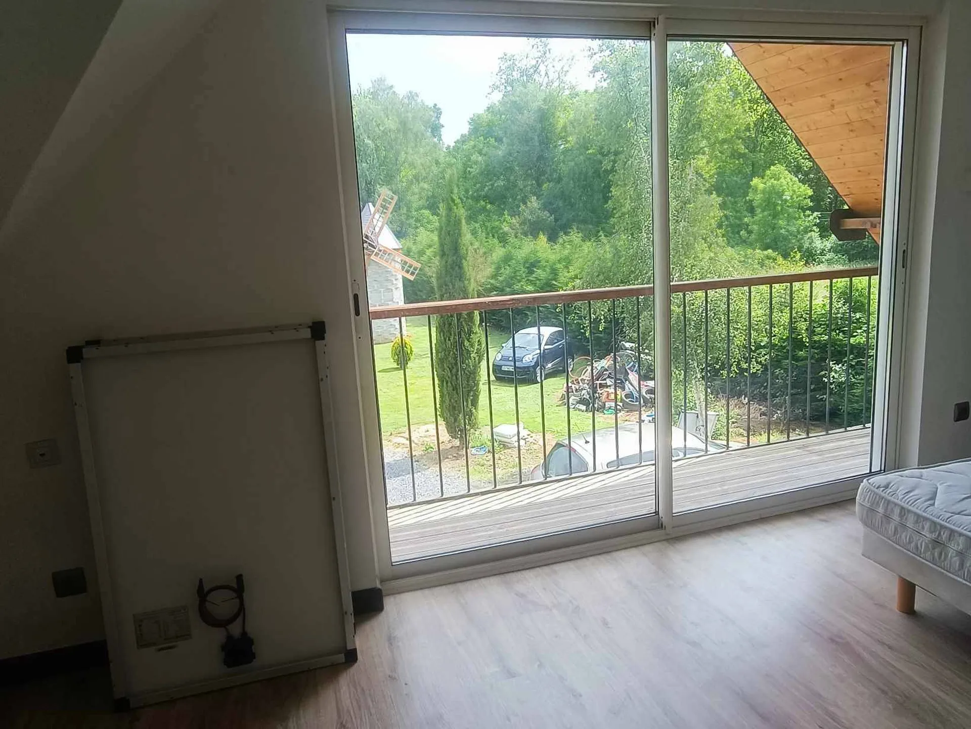 A acheter, maison athypique proche Bernay