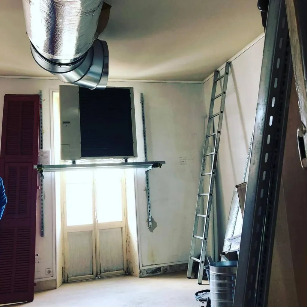 Réalisation  d'un chantier de climatisation avec pompe à chaleur chez un traiteur à Cannes