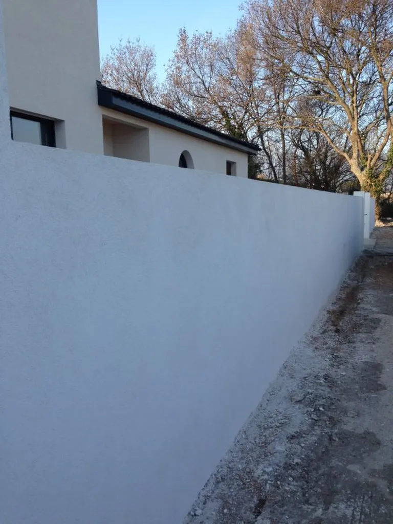 mur en agglo coté chemin