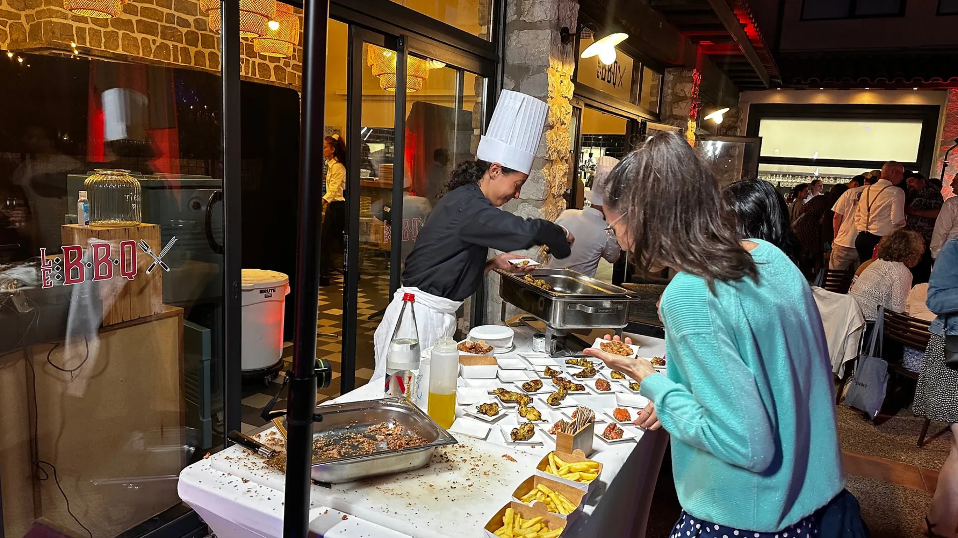 location éclairage buffet simple sur batterie à roquebrune dans le var