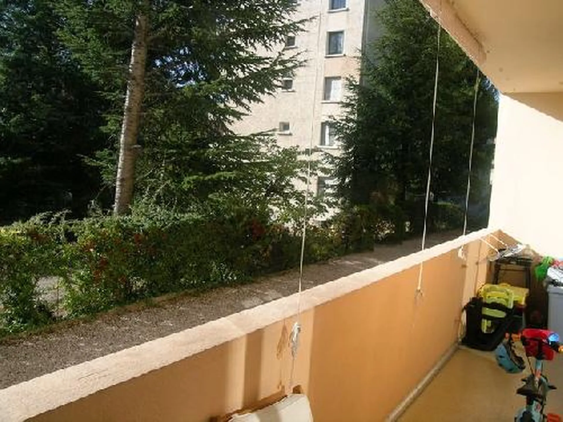 Vente appartement Carnoux en Provence T3 en rez de chaussée centre ville