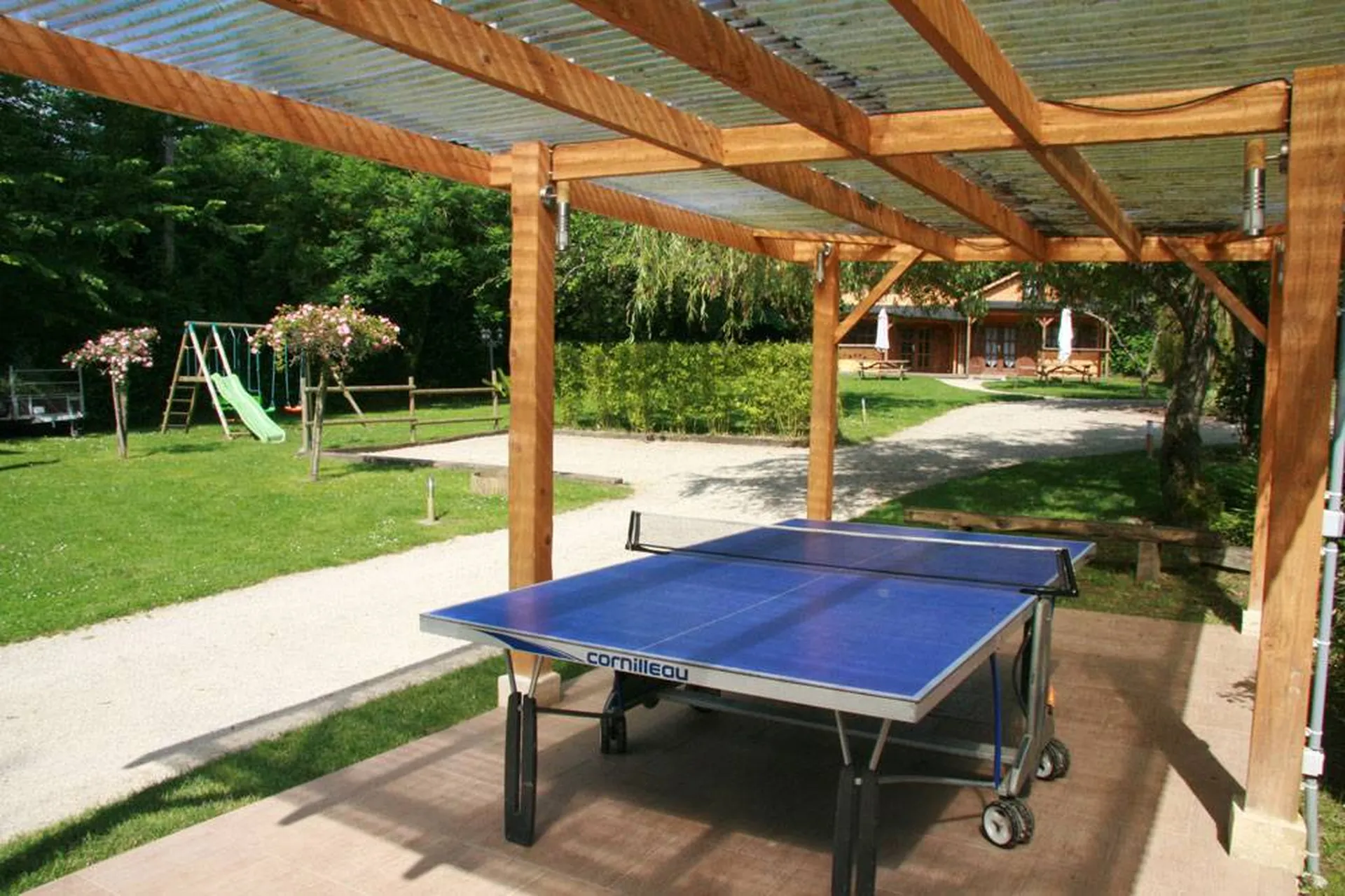 A acheter, domaine de locations saisonnières, proche Cormeilles