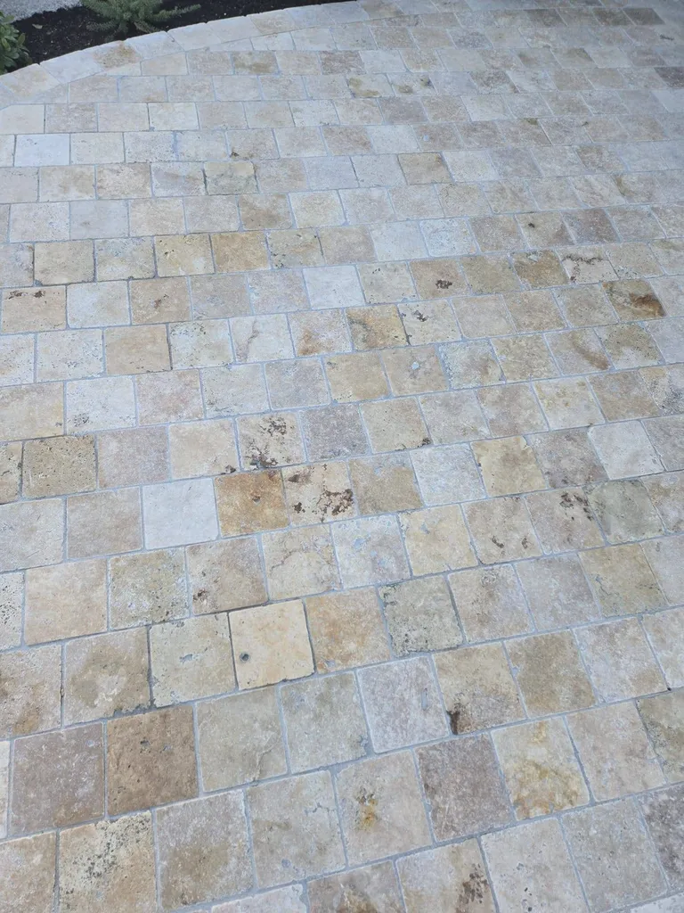 Pavé travertin beige rustic