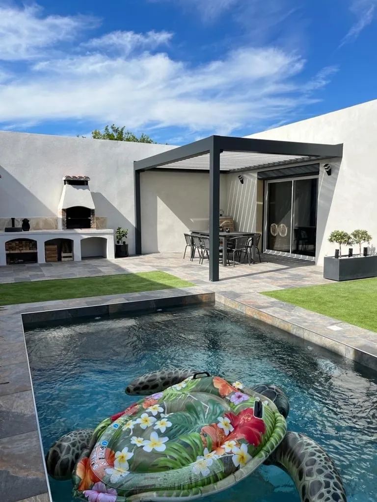 Pergola Bioclimatique OEPN Marquises sur Martigues 