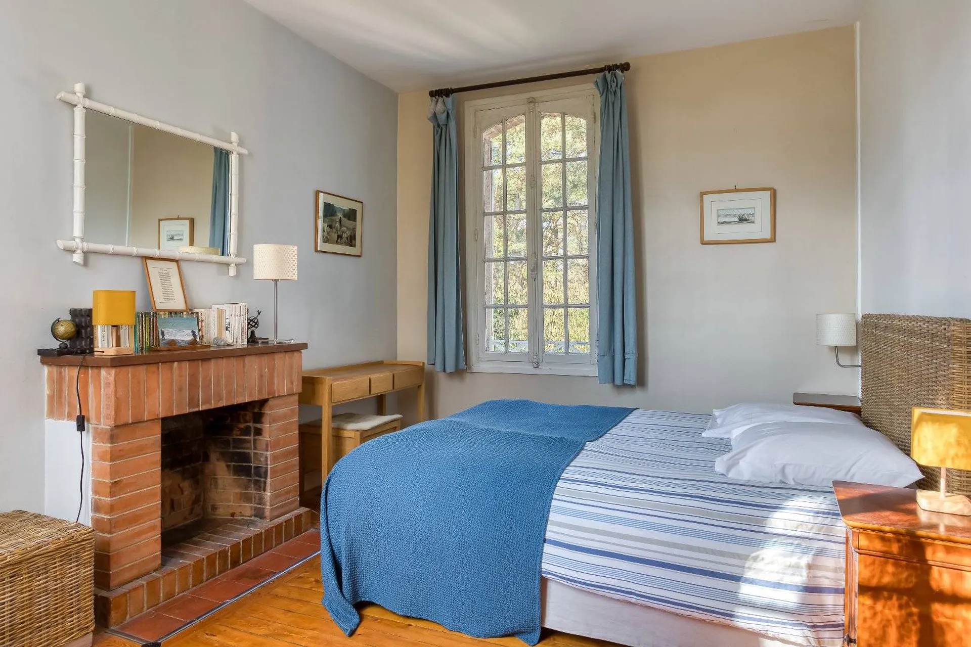 Maison de caractère de 245m² sur un jardin de 2 785m² à Sainte-Marguerite-sur-Mer - En Normandie.