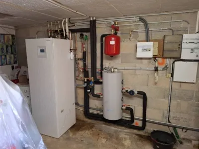 Installation d'une pompe à chaleur air-eau Hitachi Yutaki S Combi 2.0 au Rove 