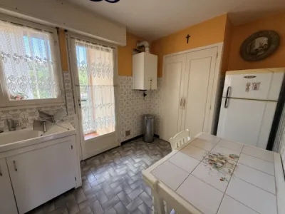 Appartement 3 pièces à Saint-Aygulf au calme à fort potentiel