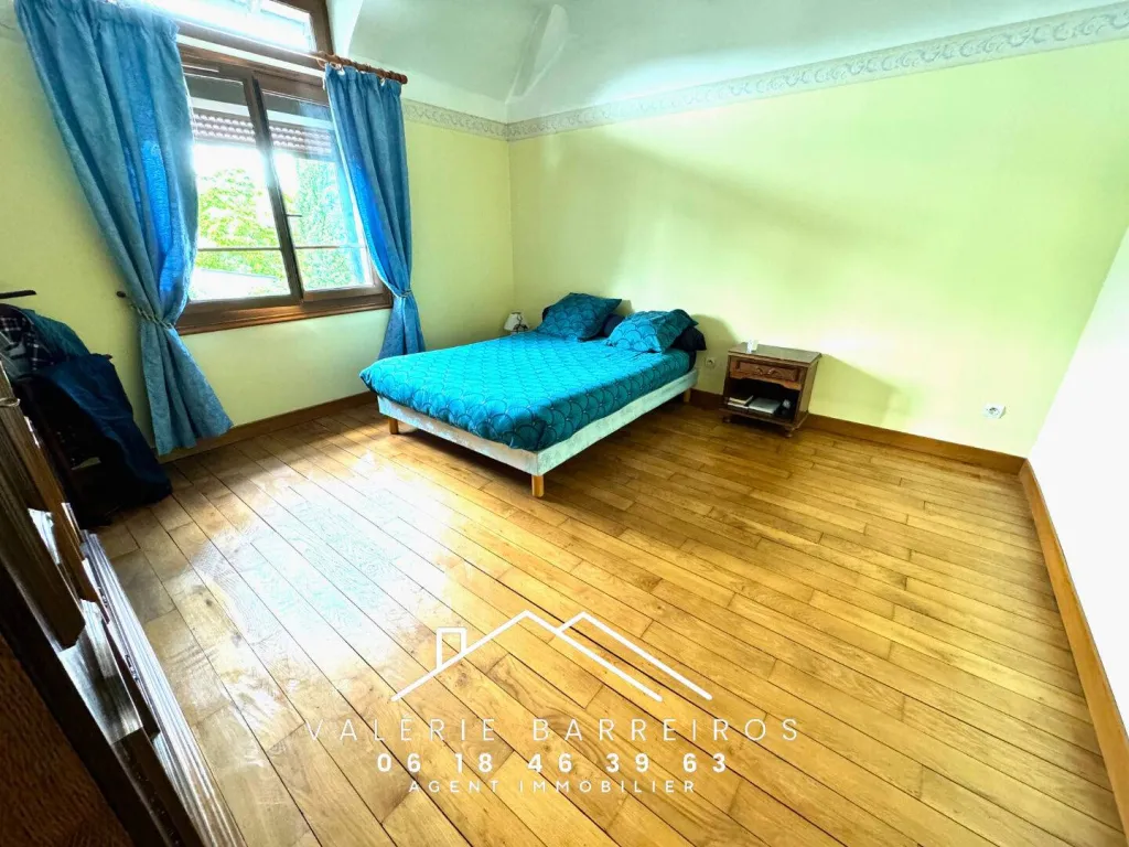 A acheter, maison de 142 m² édifiée sur 1200 m² de terrain sur la commune de ST AUBIN LES ELBEUF 76410