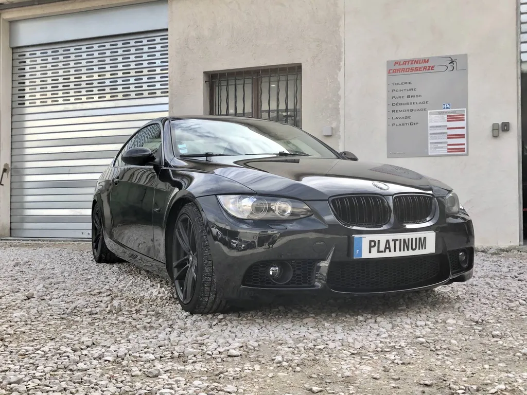 Carrosserie et peinture pour votre BMW à Carnoux en provence avec Franchise offerte