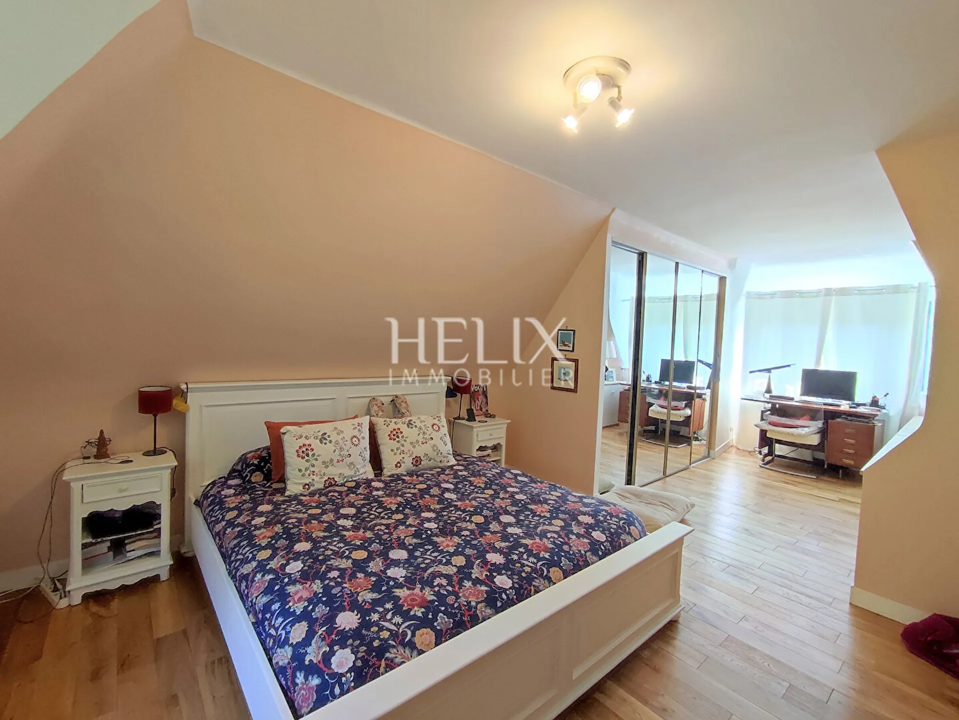 Belle chambre parentale - maison en vente Mesnil le Roi