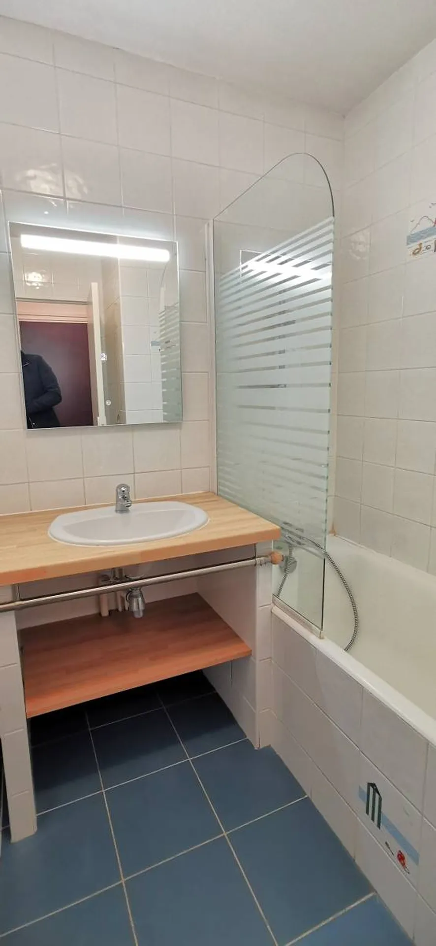 Vente appartement T1/2 Cassis  avec terrasse dans résidence avec piscine et parking aisé