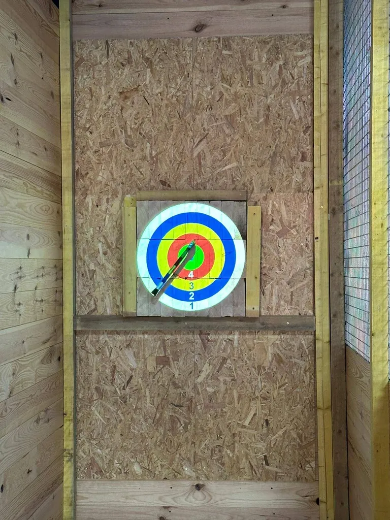 Sortie originale pour l'enterrement de vie de garçons et de jeunes filles à Delta Game Plan de Campagne