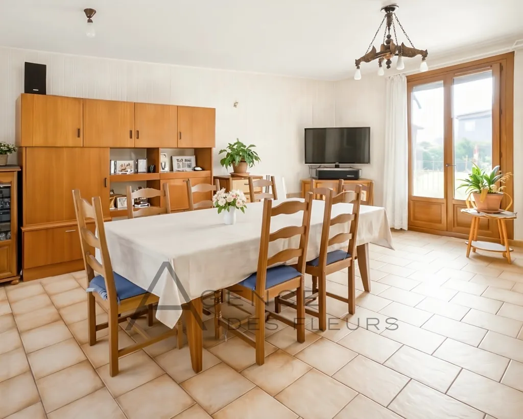 À vendre maison de 104 m² sur un terrain de 650 m² sur la commune de SAINT PIERRE LES ELBEUF 76320
