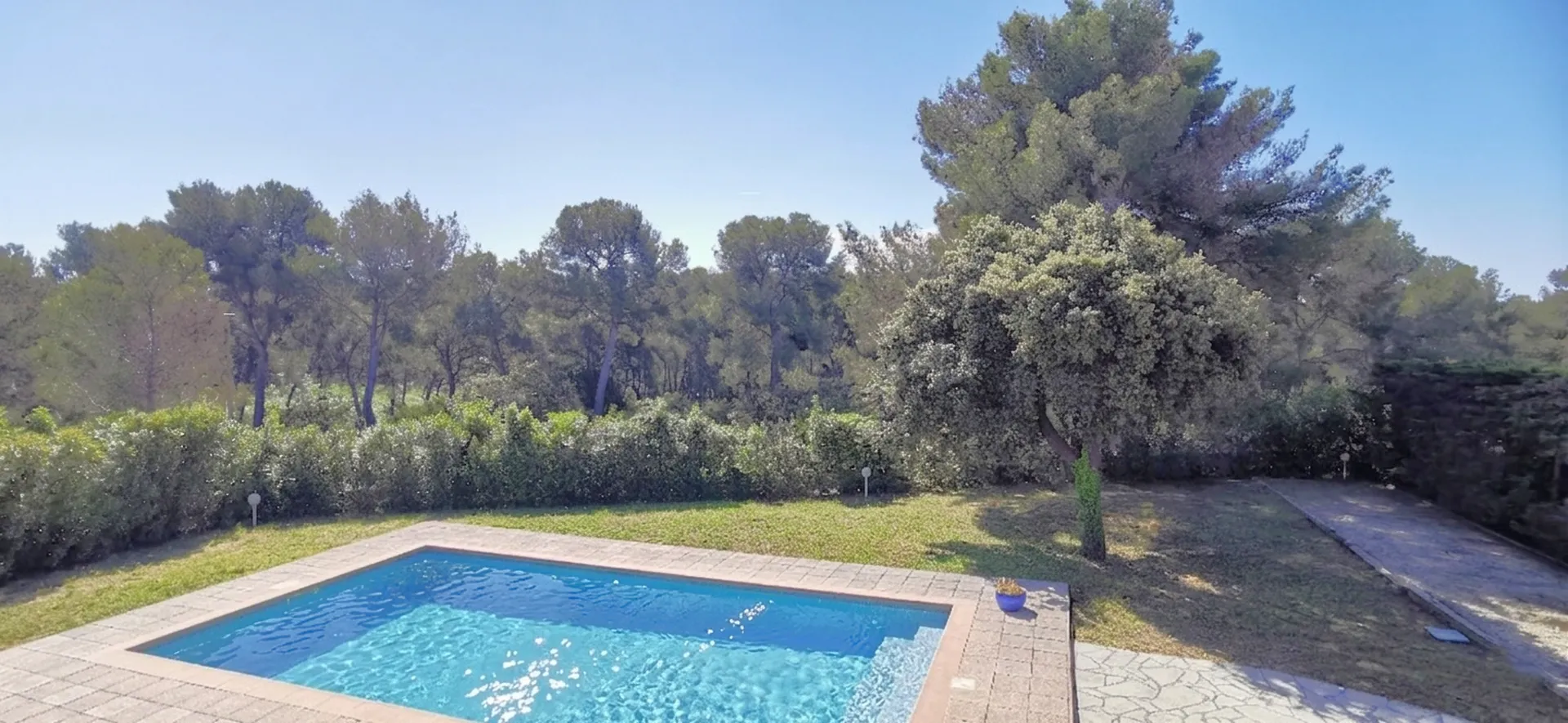 Maison à vendre à Cassis avec garage