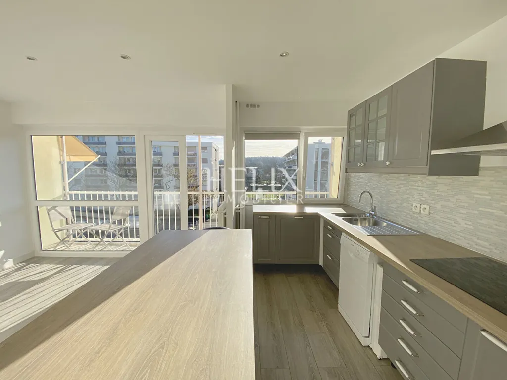 Le Pecq - appartement  lumineux de 3 pièces avec balcon, ascenseur et parking à proximité immédiate du futur coeur de ville 