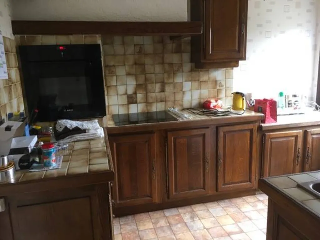 spacieuse cuisine aménagée