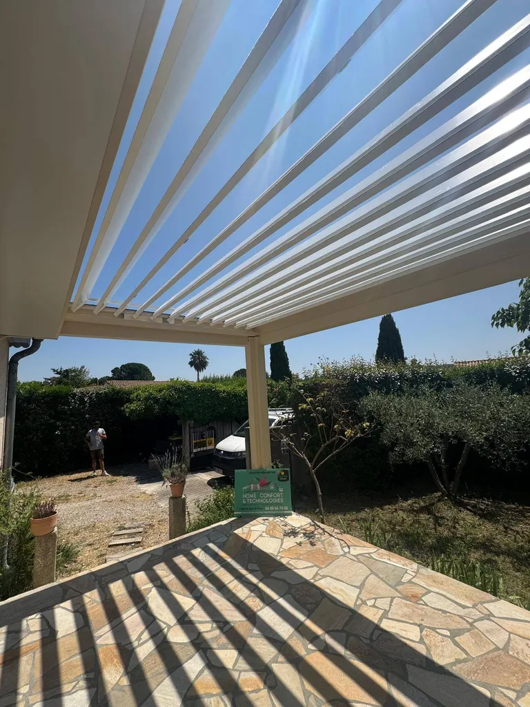 Installation d'une pergoveranda sur mesure entre Nîmes et Montpellier sur la commune d'Aimargues