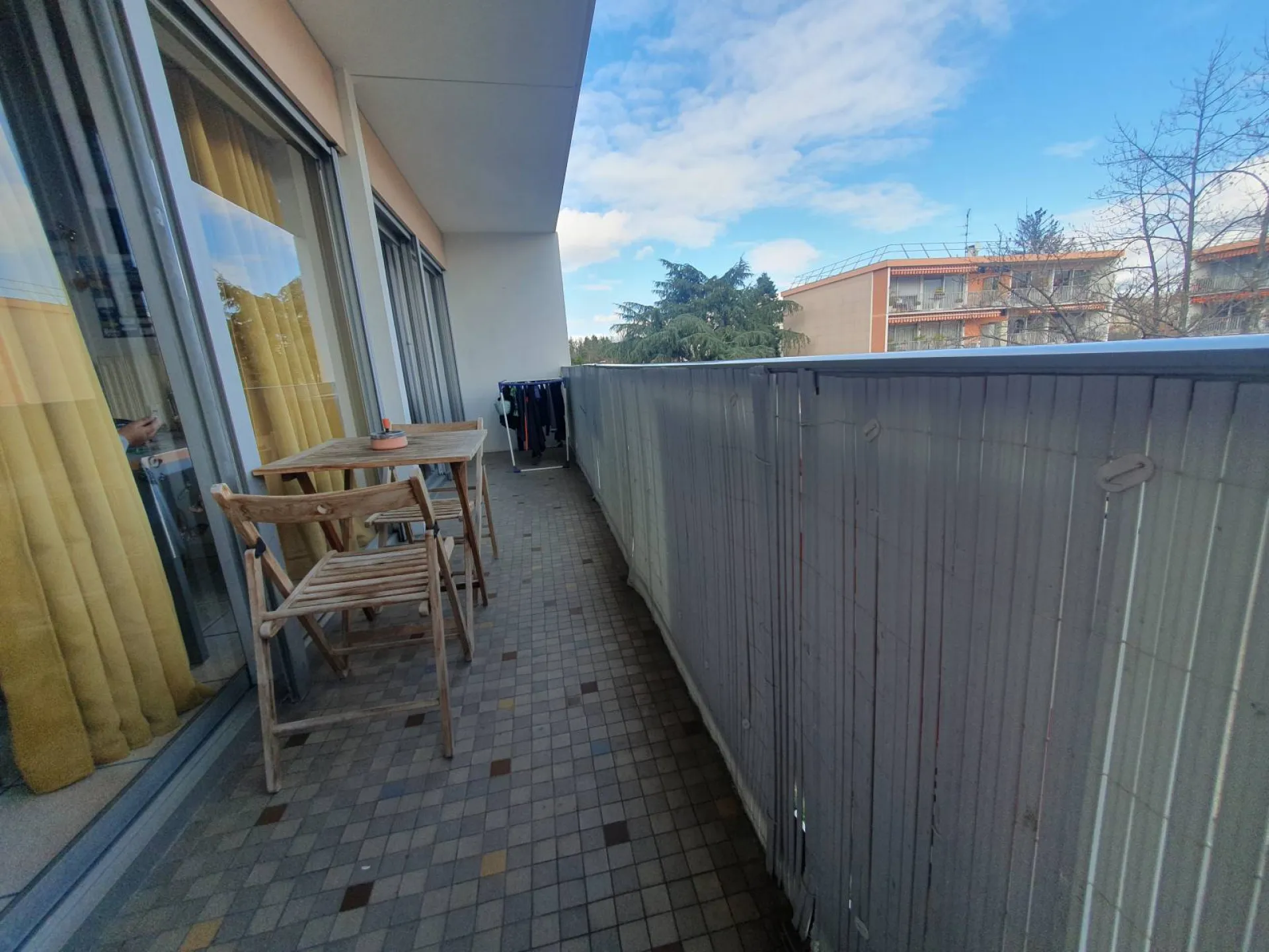 Appartement à vendre 3 pièces ST PRIEST REVAISON avec balcon cave et parking