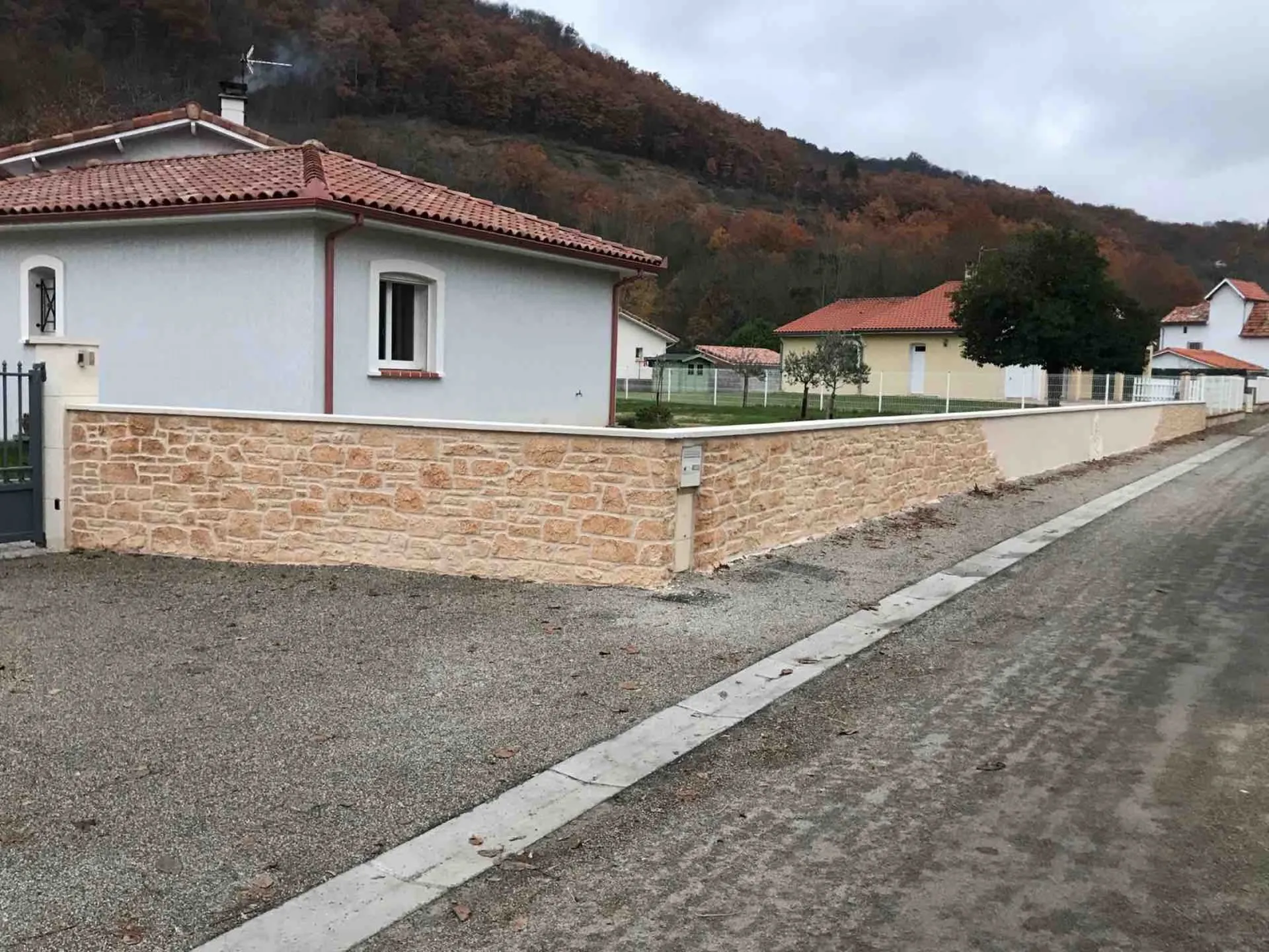  Piliers  et clôtures à Foix dans l’Ariège 