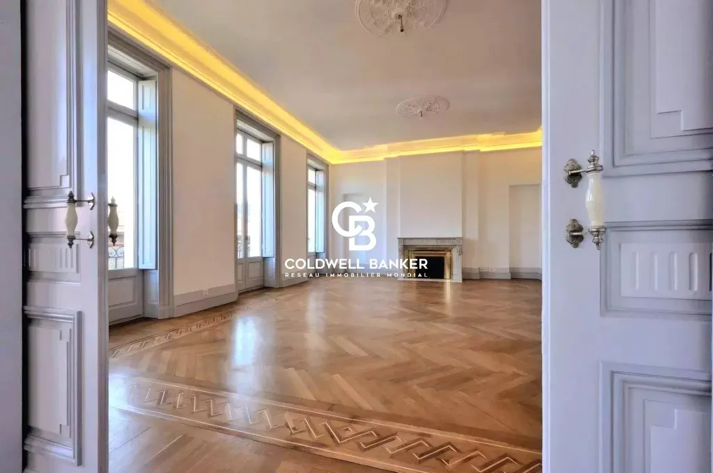 Appartement à vendre Bordeaux Jardin Public - T4 de charme avec balcon et parking
