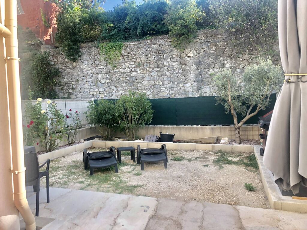 A VENDRE APPARTEMENT 2 Roquefort la Bédoule Résidence fermée, piscine