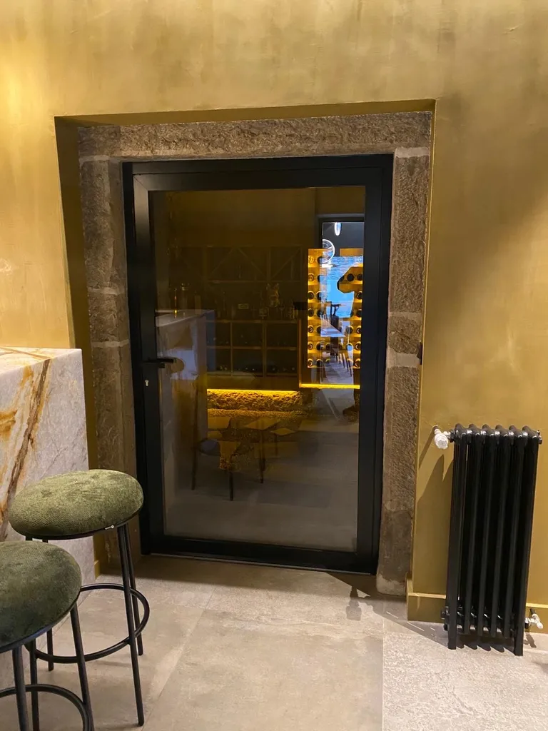 porte aluminium noir satiné