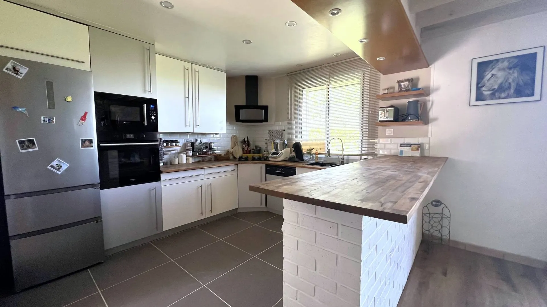 CONTEMPORAINE D'EXCEPTION A 10 MINUTES DU LITTORAL