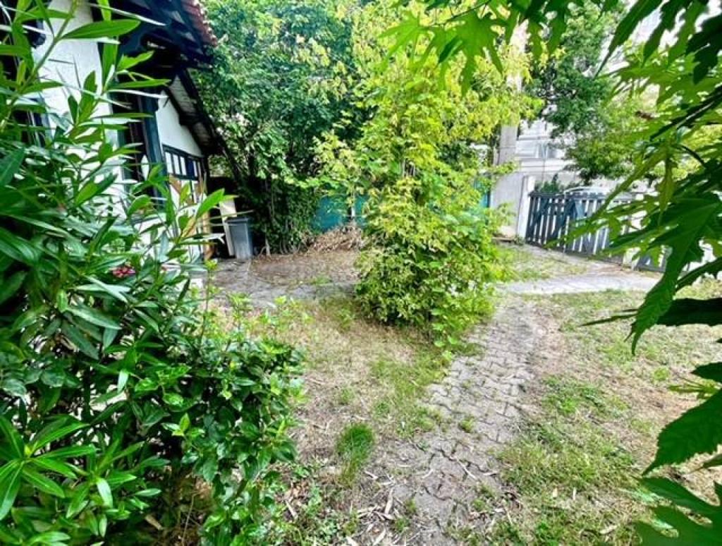 Jardin avant agence immobilière Caudéran Arnaud Droulers immobilier