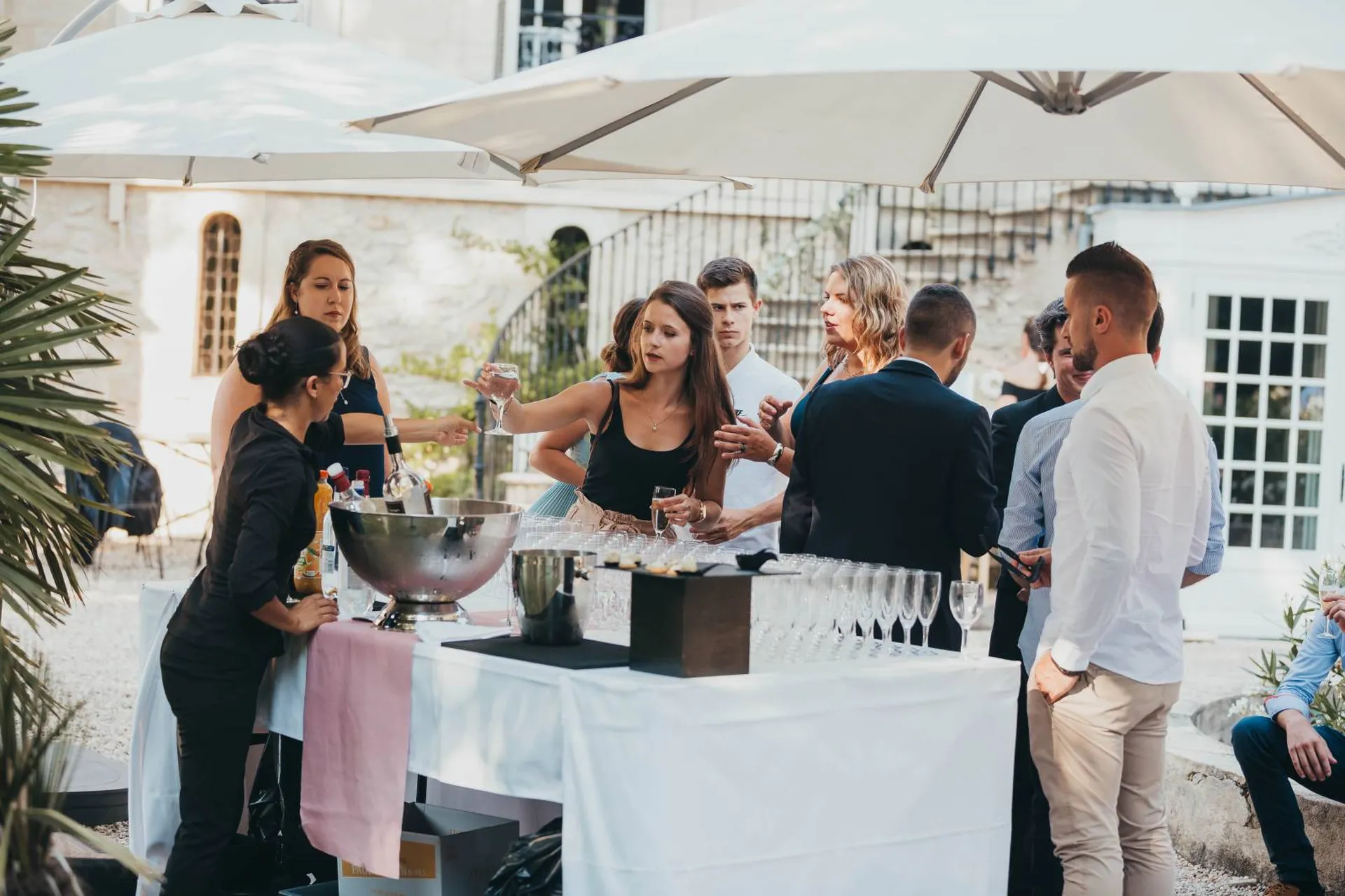 Les Mariages de Mademoiselle L A quoi dois-je penser avant de contacter un traiteur ? Les conseils de votre agence d'organisation de mariages à Bordeaux et Arcachon - Crédit photo Céline Coussau