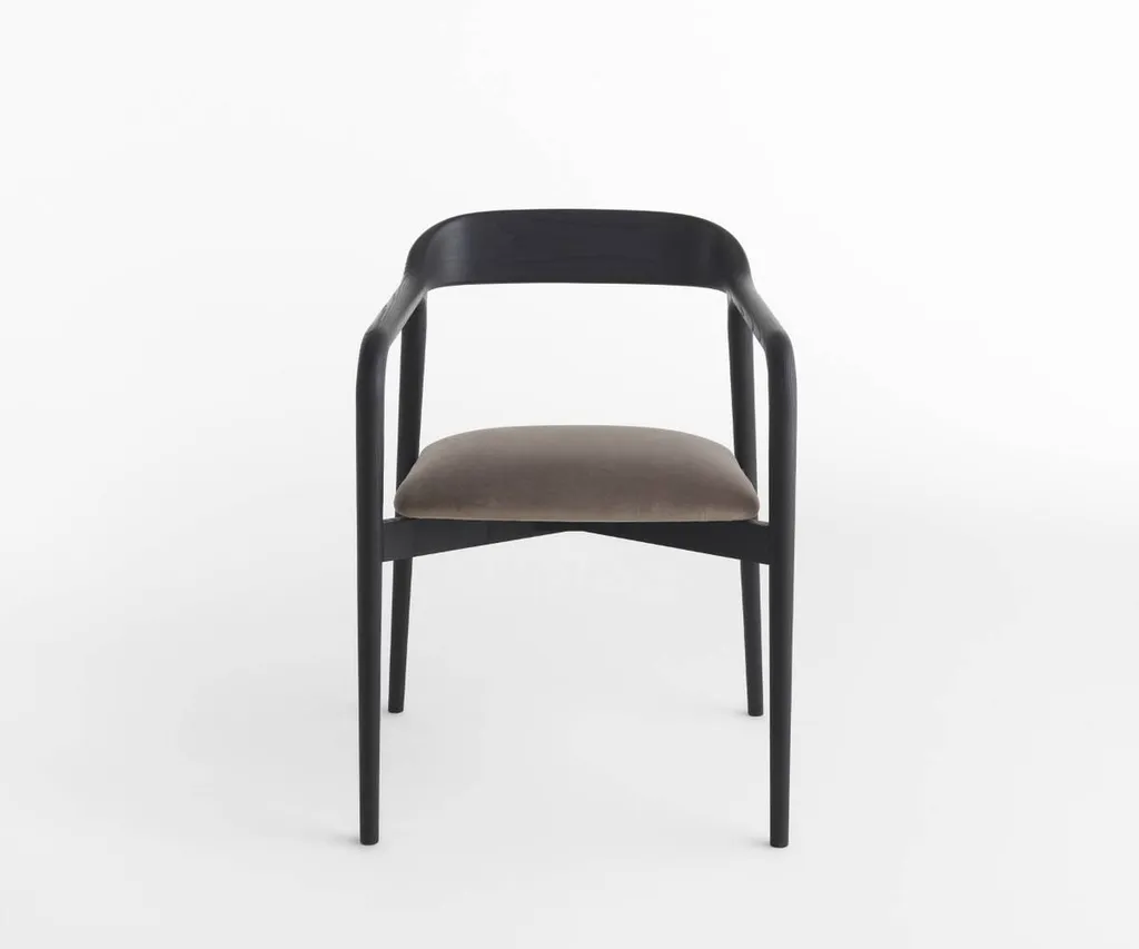 chaise de salon en bois et tissu design à hyères dans le var près de la valette