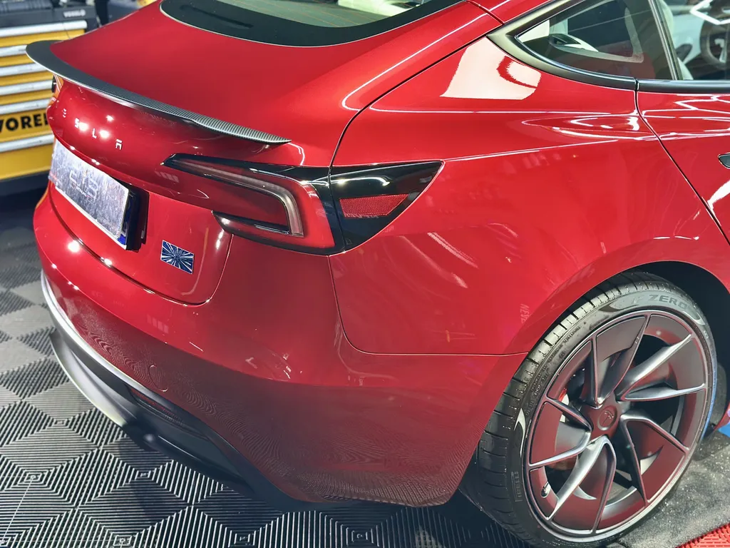 spécialiste du traitement céramique sur Tesla proche Brignais 