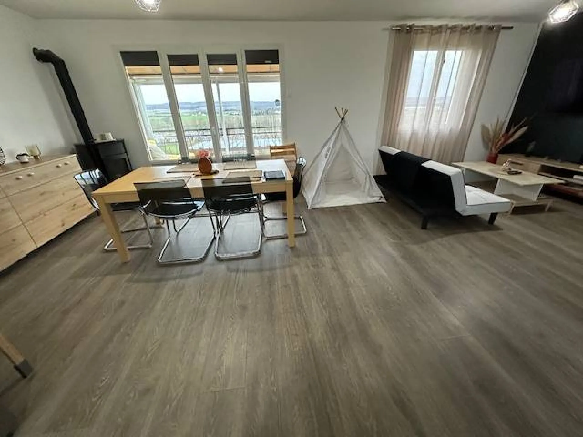 A VENDRE SUR LA COMMUNE DE FRENEUSE 76410 PAVILLON PLAIN PIED DE 68 M² SUR 1450 M² DE TERRAIN