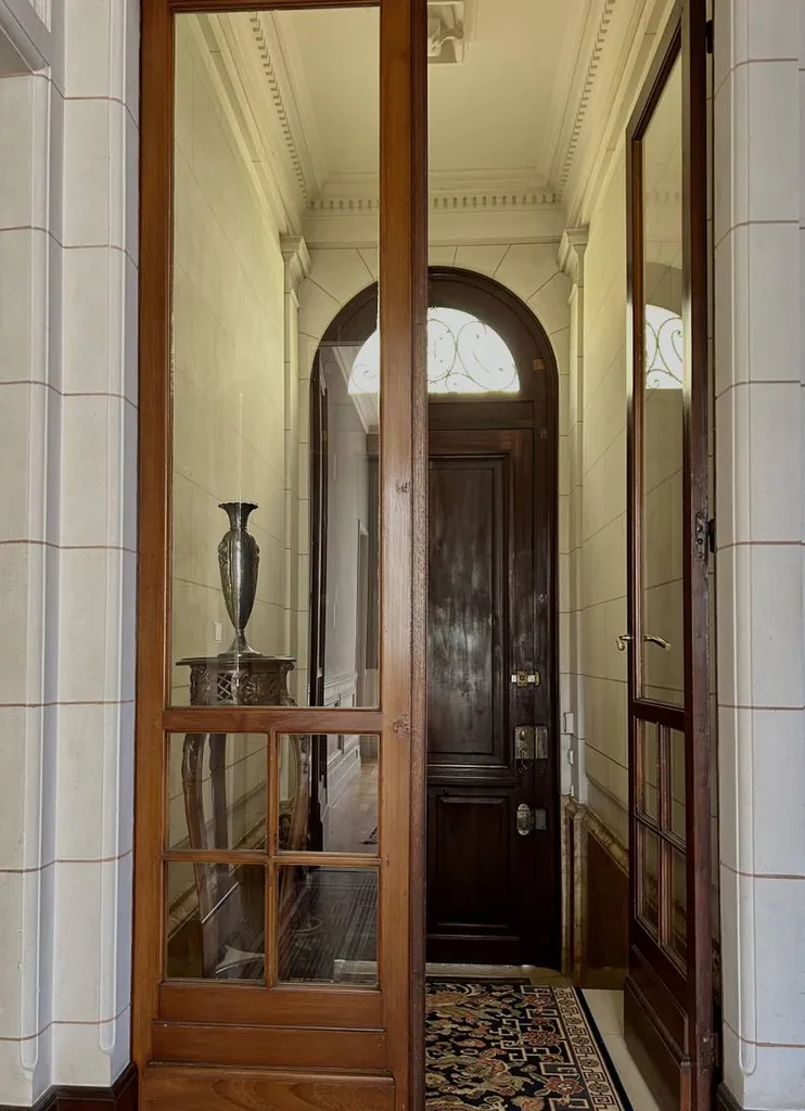 Acheter une Maison Bourgeoise  à BORDEAUX  Chateau Labottière /Jardin Public  proche Barrière du Medoc Double Garage Jardin Piscinable sous-sol 100M2 Prestations anciennes