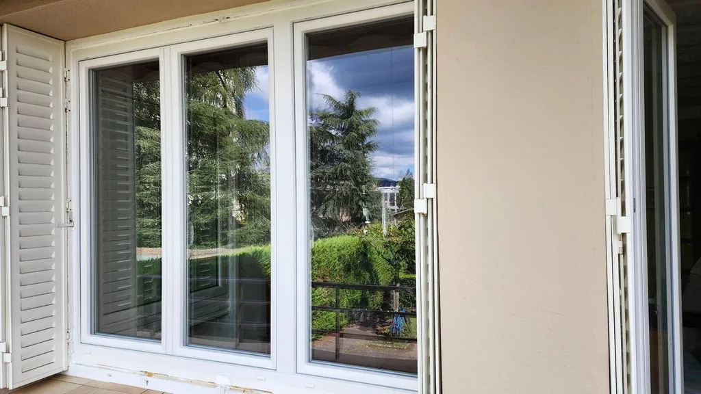 Pose en rénovation de fenêtres PVC double vitrage à Tassin-le-Demi-Lune 69160