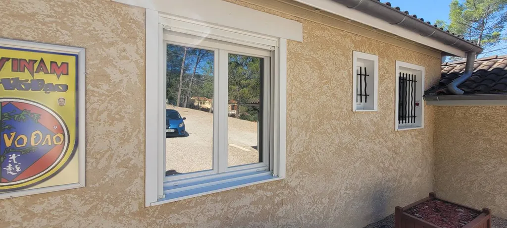 pose film solaire sur vitres de bâtiments à Cannes dans les Alpes-Maritimes