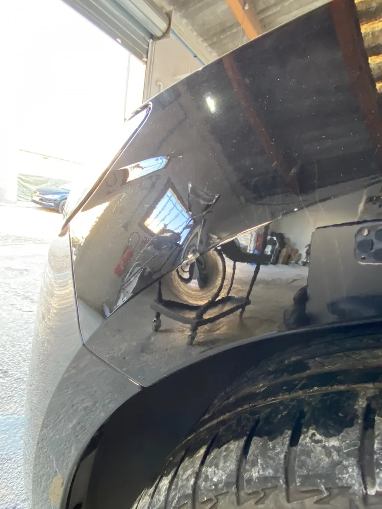 Réparation d’une Audi A1 sur Carnoux après impact sur l’aile avant gauche avec franchise offerte selon assurance