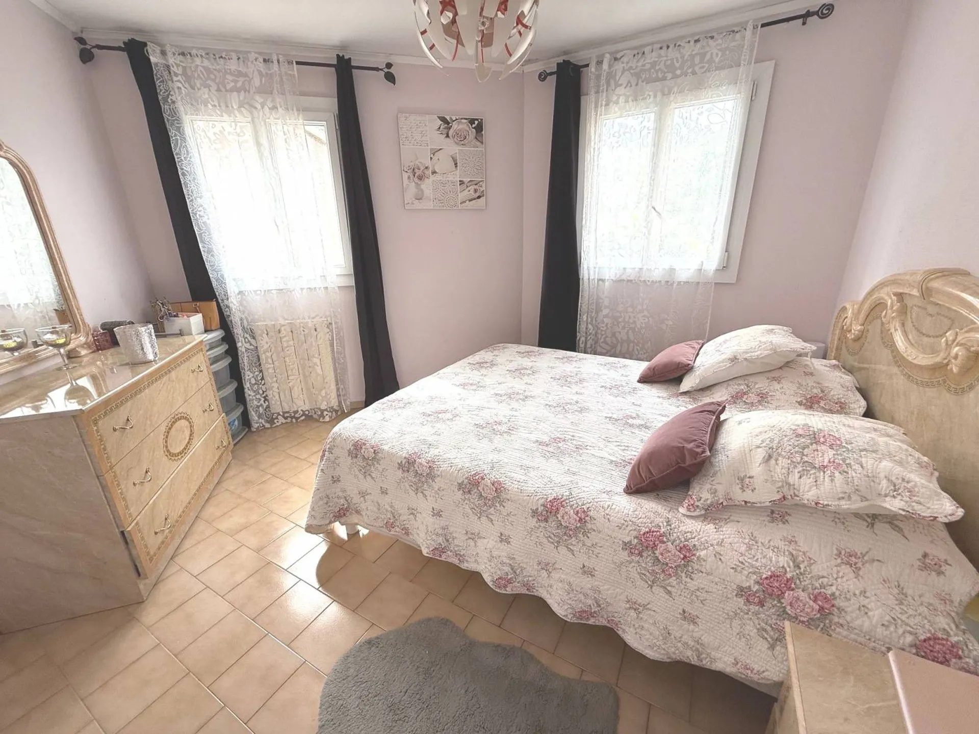 3 chambres à l'étage + SDE