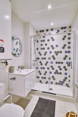 Pose d'une faïence de douche à Bordeaux