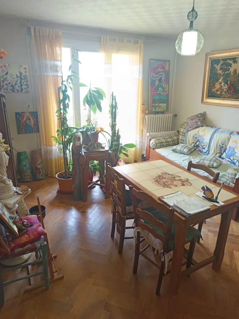 Appartement type 4 d'une superficie de 72m² en rez de chaussée proche centre ville et commodités à Digne les Bains