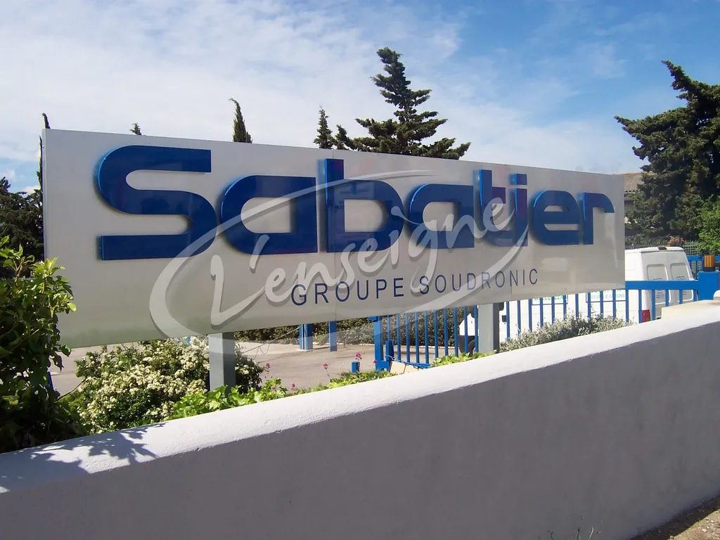 panneau publicitaire marignane