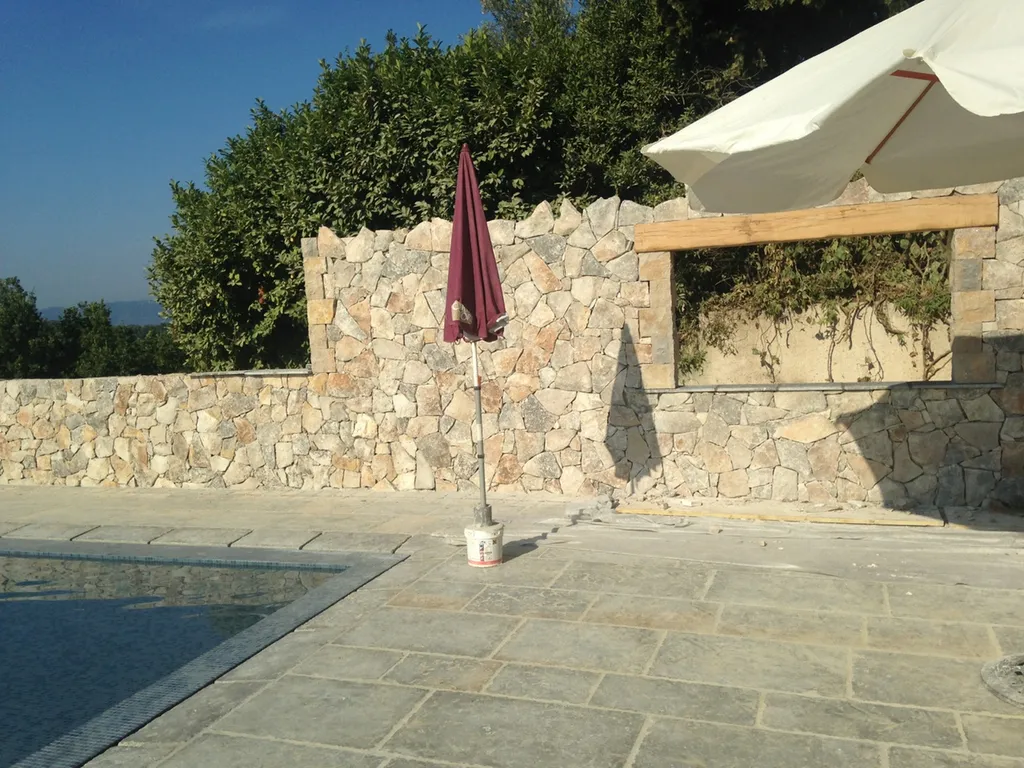 Parement en pierre naturelle type provençal