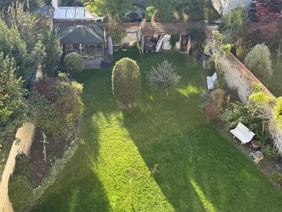 Appartement lumineux dans une rue du Centre-ville de Saint-Germain-en-Laye très recherchée