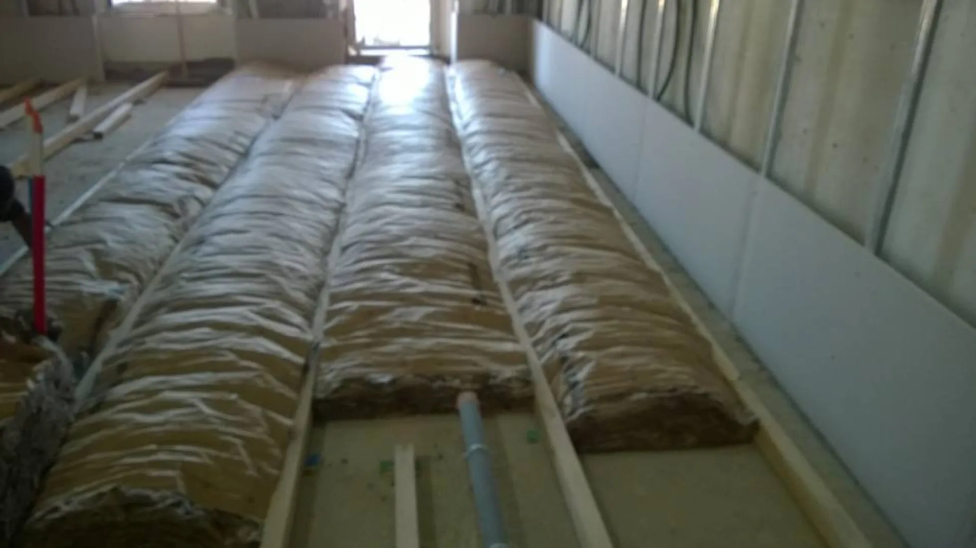 Création de sol pour recevoir un parquet collé à St Tropez en 2014