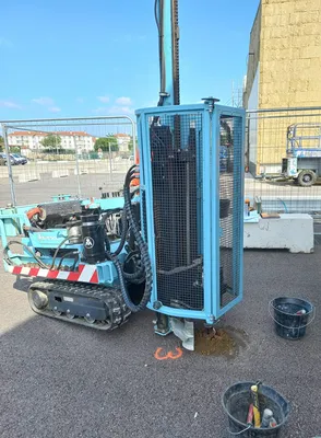 Sondages à la tarière sur chenille pour des sondages de sol à Lyon