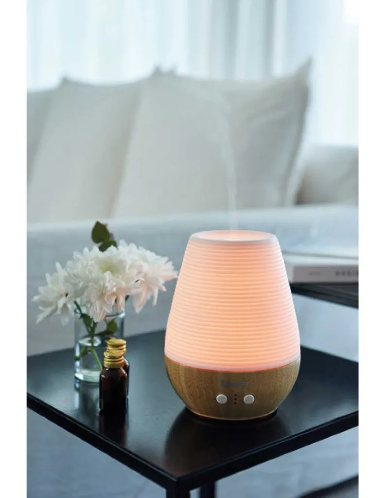 Diffuseur d’arômes LA 40 en bambou et porcelaine pour huiles essentielles, ambiance apaisante jusqu’à 20 m², arrêt automatique et faible consommation