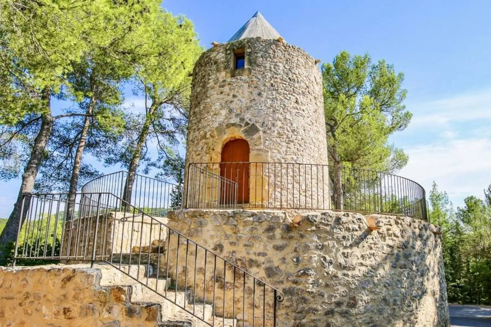 Taxi Le Tholonet vers l’Aéroport Marseille Provence