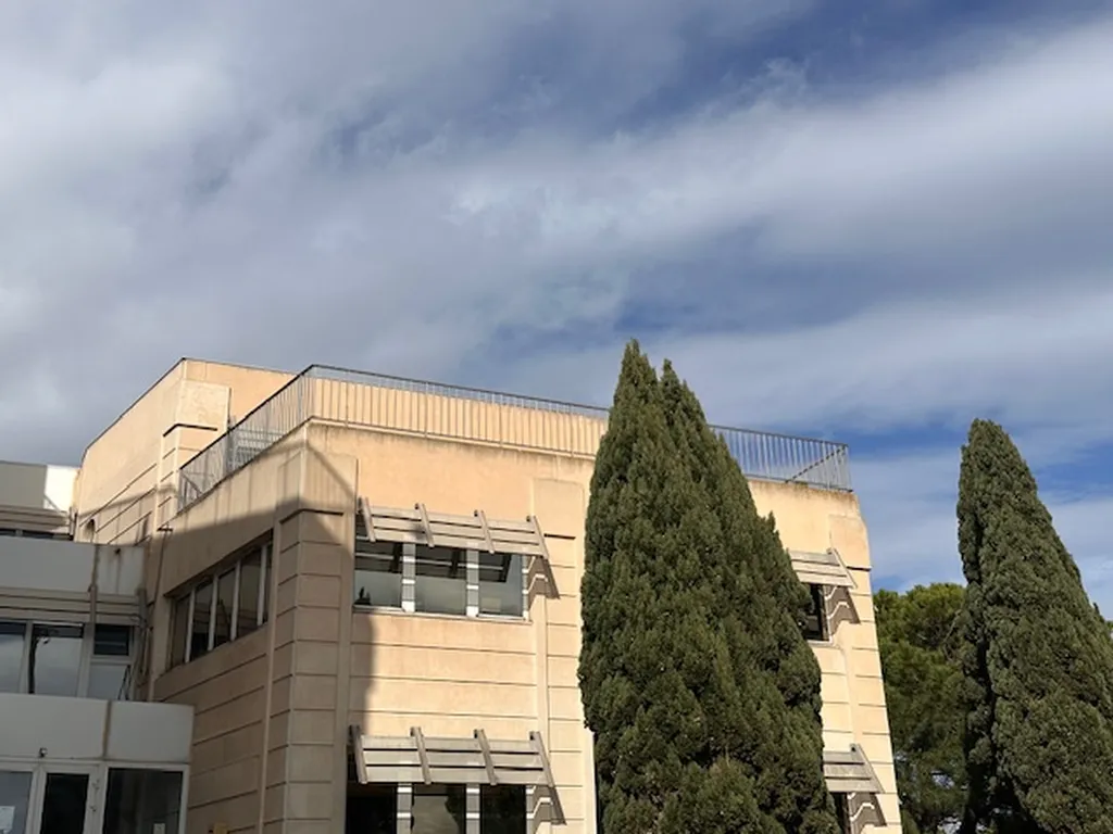 FABRICANT DE GARDE CORPS SUR MESURE EN INOX OU ACIER OU ALUMINIUM AVEC POSE POUR UN CLIENT DE PORT SAINT LOUIS DU RHONE 