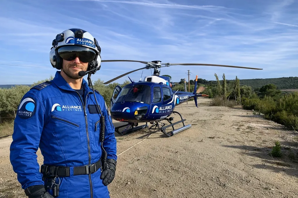pilote helico d'alliance piscines toulon