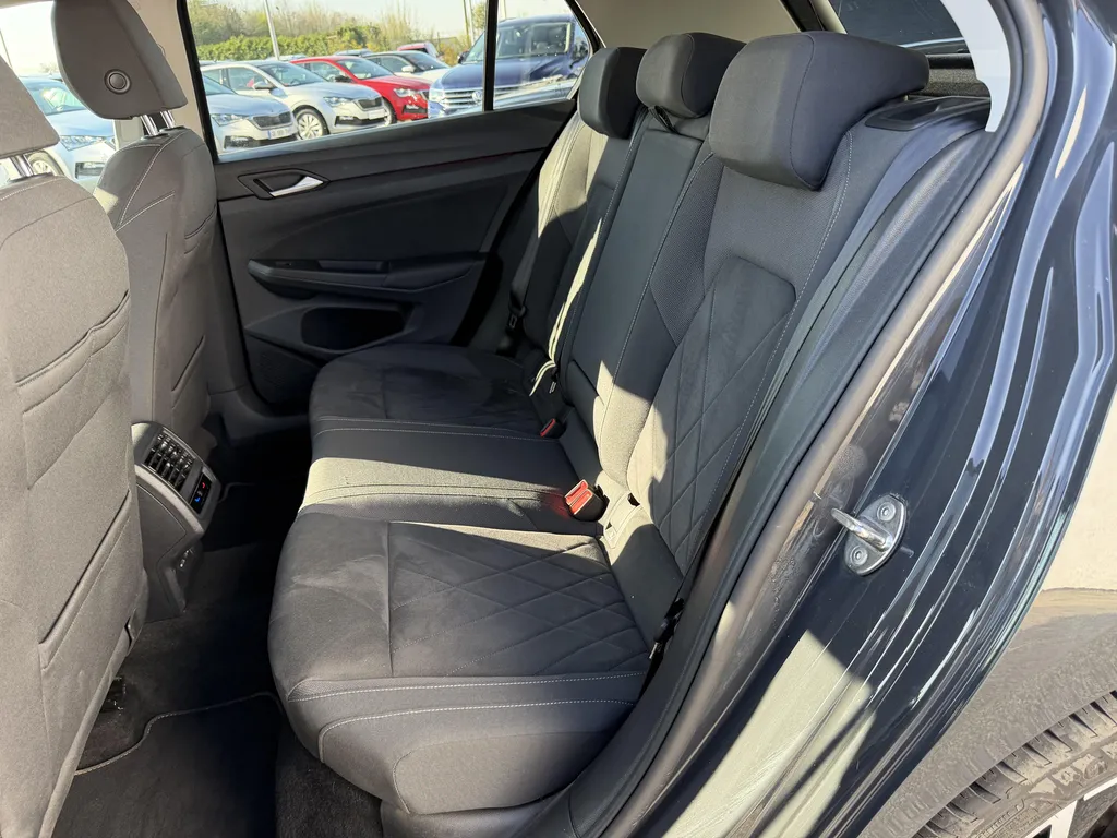 Volkswagen Golf occasion diesel automatique proche Rouen – compacte fiable et équipée idéale pour vos trajets en Normandie