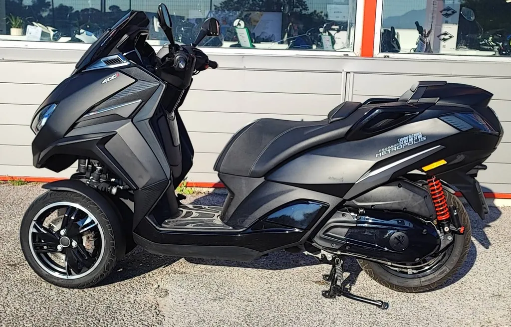 PEUGEOT METROPOLIS 400 ALLURE DU 11/2020 AVEC 15000 KM.